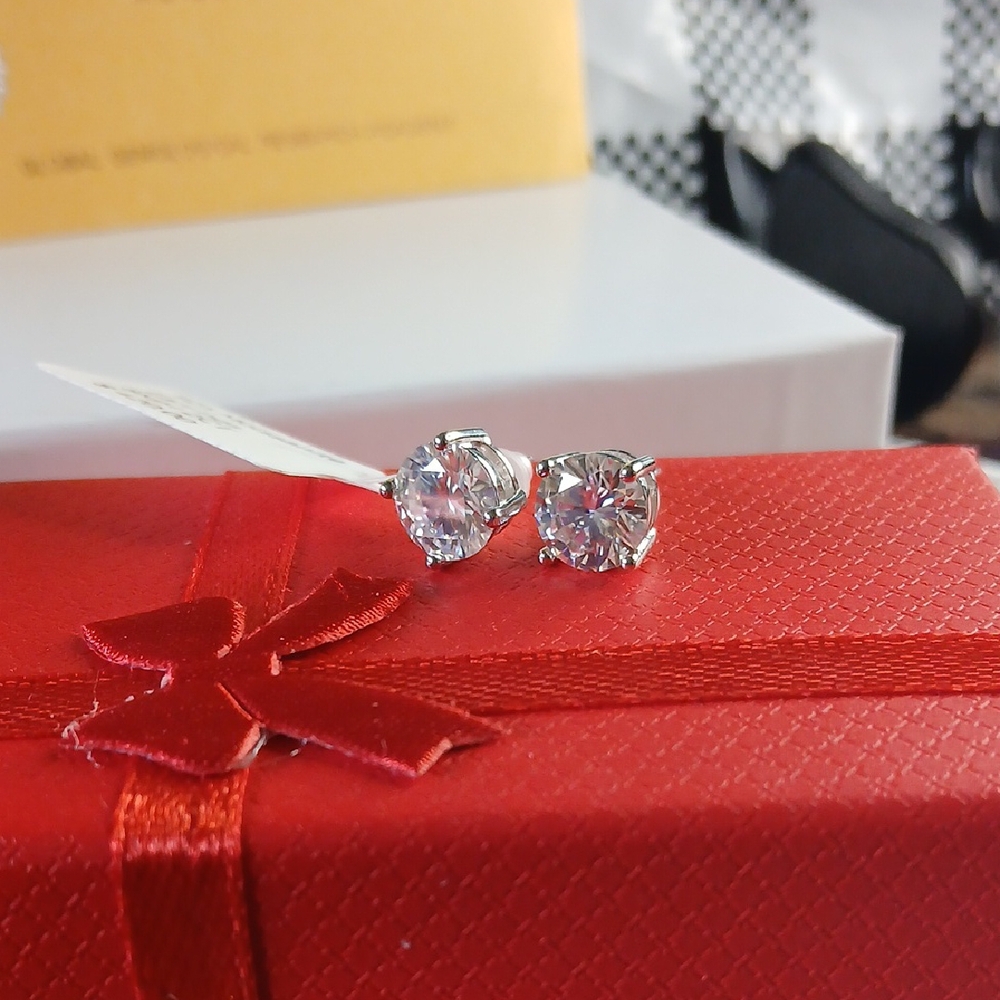 Certified 2ct Moissanite 925 Sterling Silver Stud Earrings - Picture 10 of 13